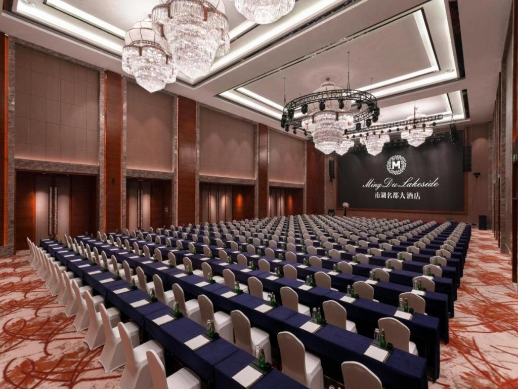 Ming Du Lakeside Hotel Nanning Exterior photo
