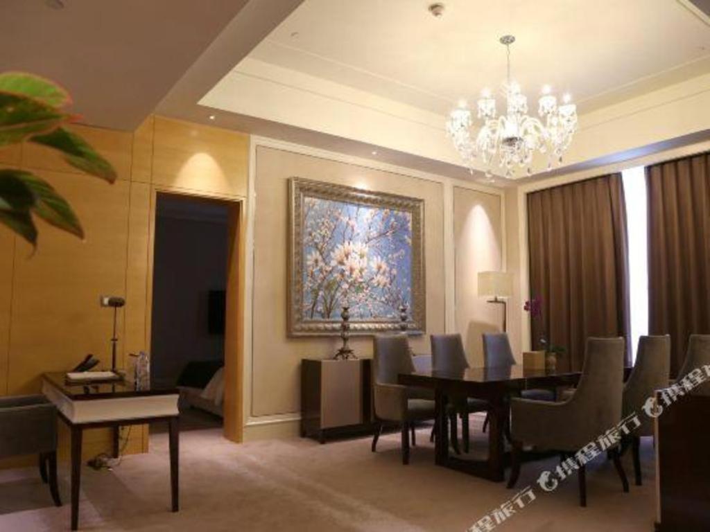 Ming Du Lakeside Hotel Nanning Exterior photo