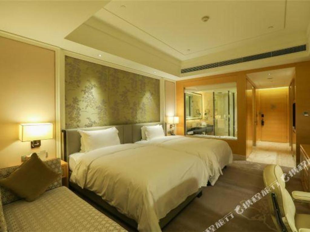 Ming Du Lakeside Hotel Nanning Exterior photo