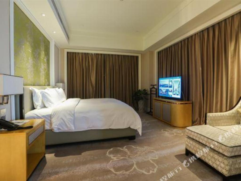 Ming Du Lakeside Hotel Nanning Exterior photo