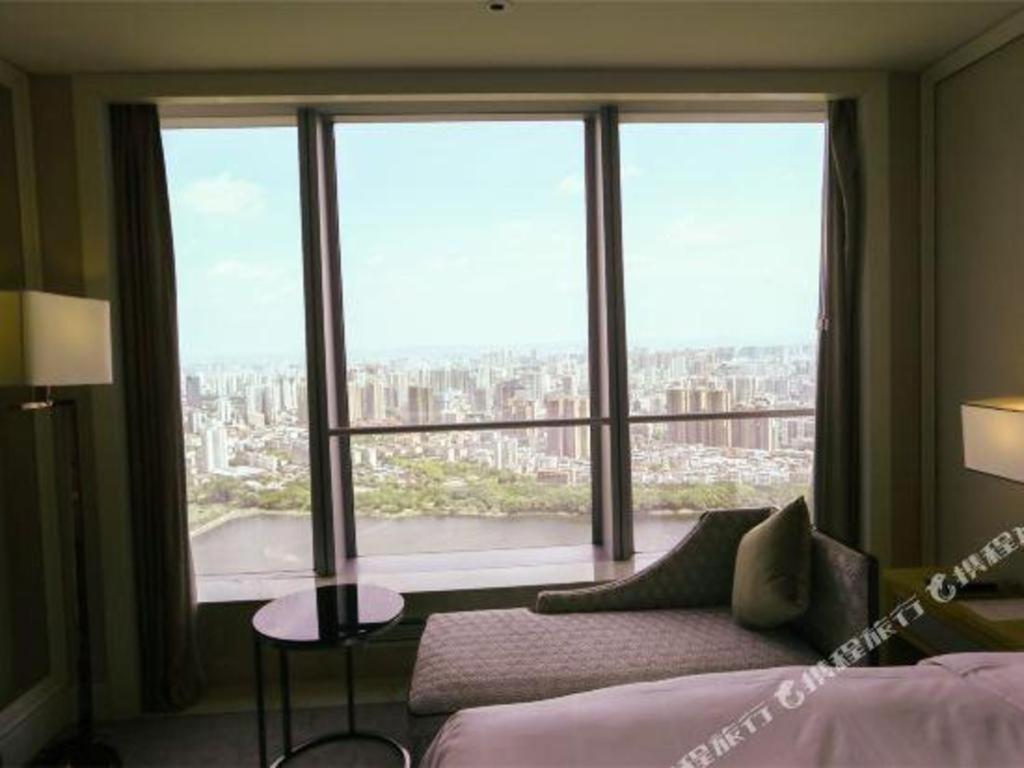 Ming Du Lakeside Hotel Nanning Exterior photo